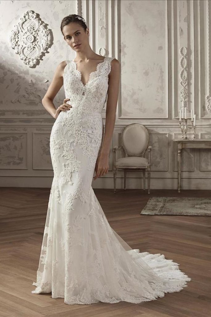 Anade Pronovias 2021 robe de mariée sirène sexy sensuelle dentelle perles décolleté V bretelles dos nu - Muses