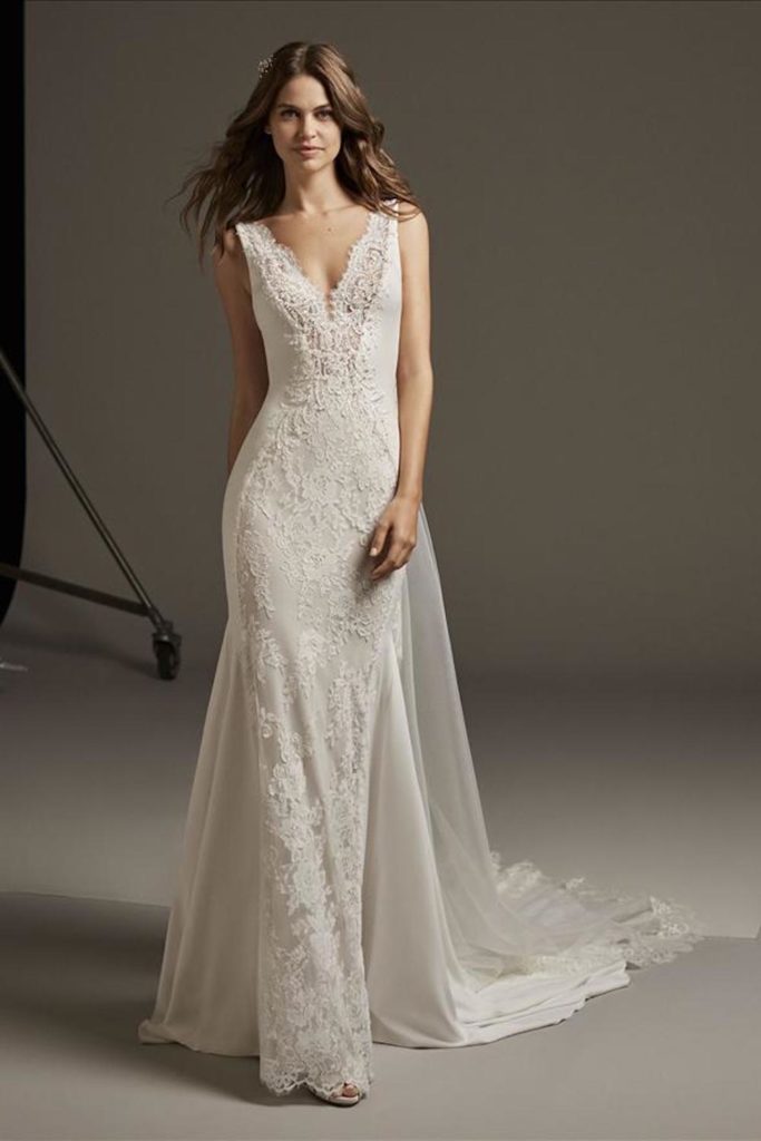 Askella Pronovias 2021 robe de mariée sirène crêpe dentelle décolleté V dos nu plongeant bretelle traîne - Muses