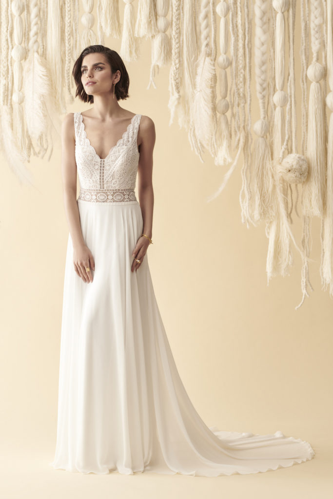 Robe de mariée Every Day Sunshine 2021 bretelles guipure dentelle mousseline décolleté V Marylise Rembo Styling 2021 - Muses