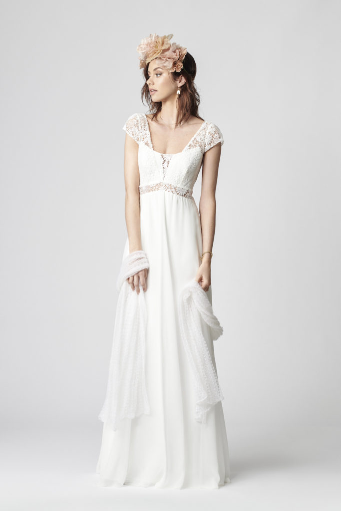 Robe de mariée Inez fluide champêtre dentelle florale dos nu 2021 Marylise Rembo Styling