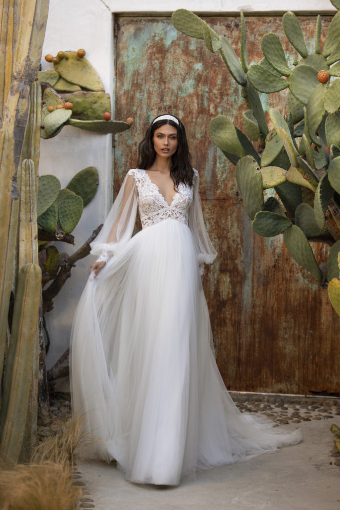 WOODWARD Pronovias 2021 robe de mariée bohème champêtre empire évasée coupe en A tulle dentelle dos nu manches tulle Muses